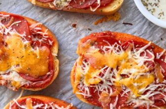 TEXAS TOAST PIZZAS – The Southern Lady Cooks