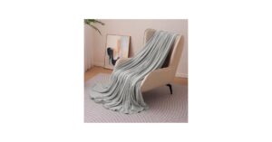 Amazon Basics Cooling Blanket for H...